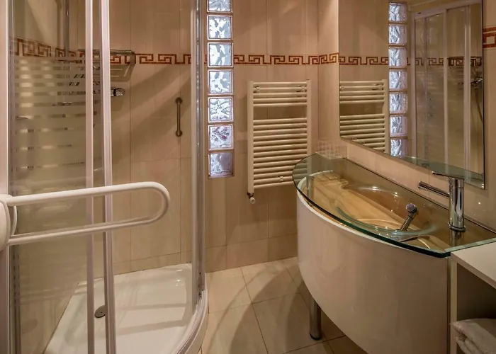 Atico Con Gran Terraza En El Corazon De *