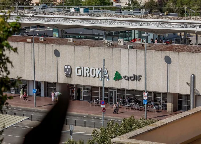 Atico Con Gran Terraza En El Corazon De דירה