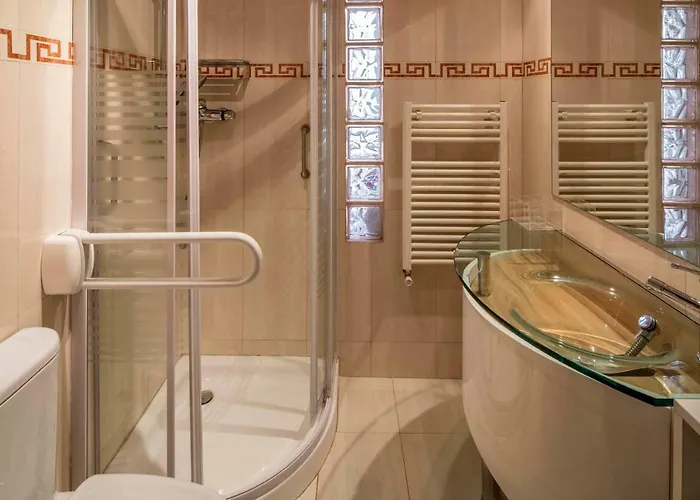 Atico Con Gran Terraza En El Corazon De דירה